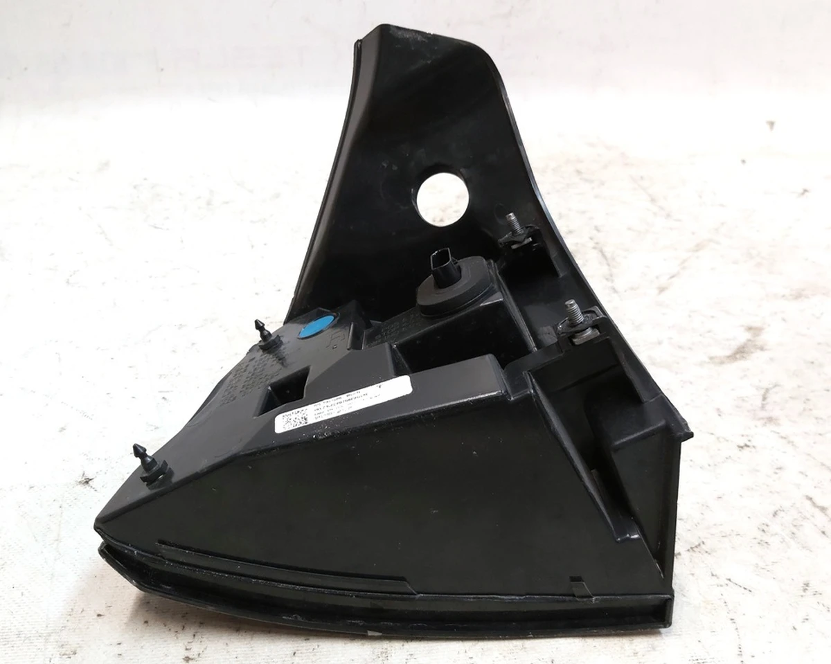 2 Ліхтар правий зовнішній (USA) некондиція Tesla model 3, model Y 1077398-00-H