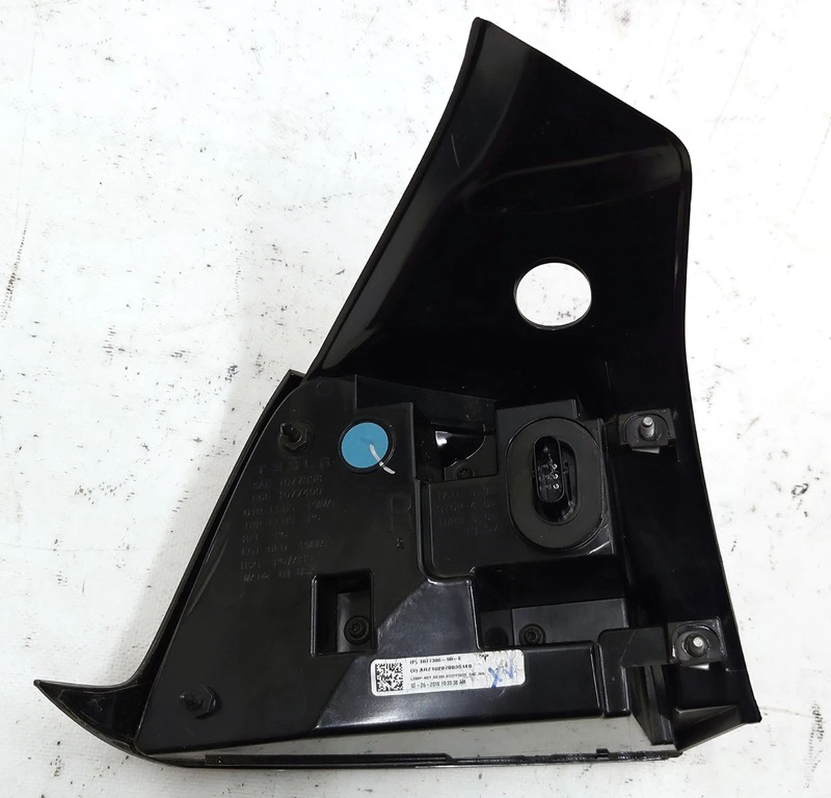 2 LAMP ASY, REAR BODYSIDE SAE, RH (USA) Tesla model 3 model Y 1077398-00-F