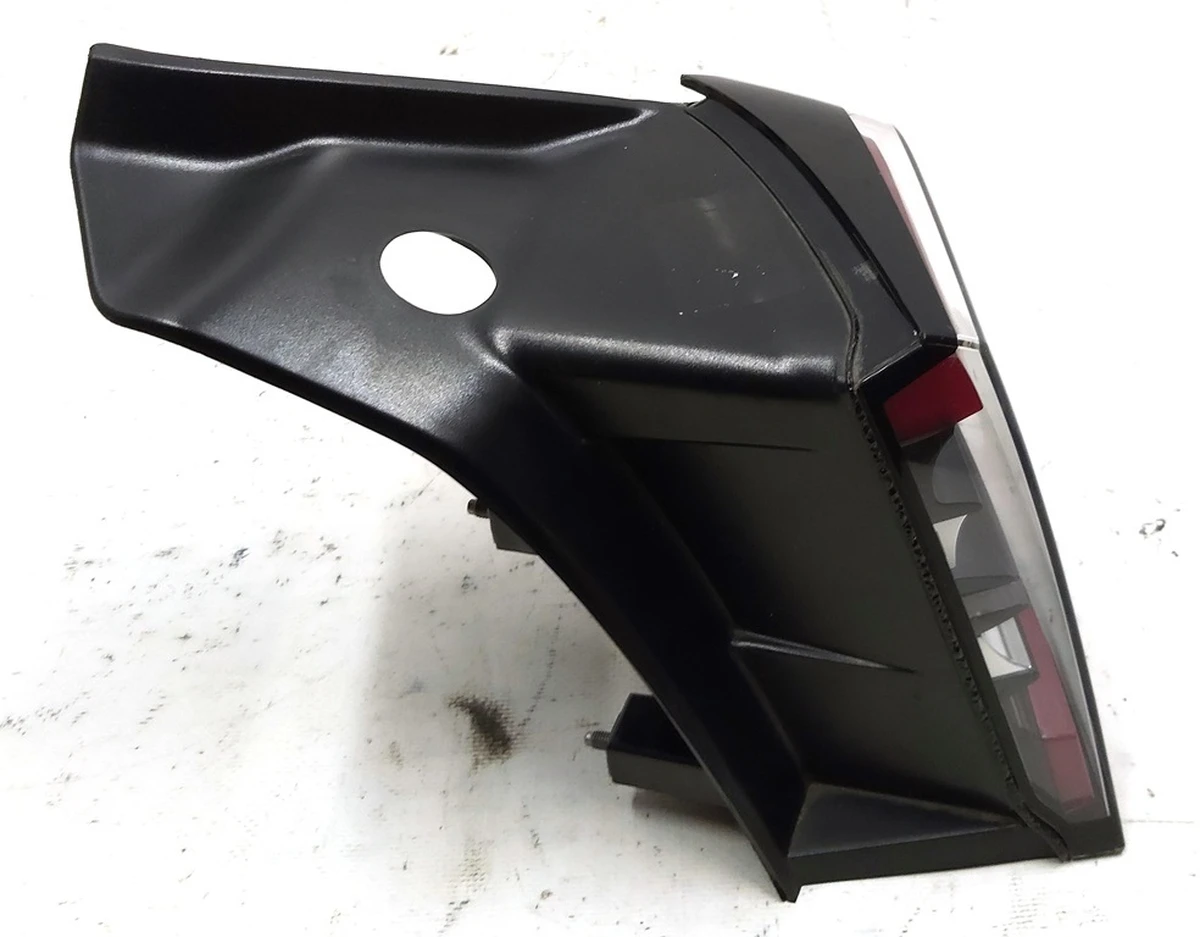2 LAMP ASY, REAR BODYSIDE SAE, RH (USA) Tesla model 3 model Y 1077398-00-F