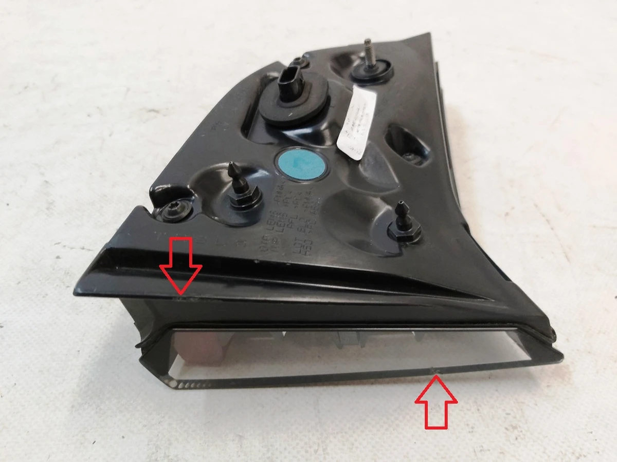 LAMP ASY, LIFTGATE SAE, RH 3 pin Tesla MODEL 3 (GLOBAL), MODEL Y (USA) 1077402-00-G
