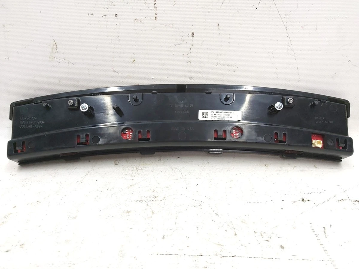 8 СТОП сигнал полки багажного відсіку Tesla Model 3, Model 3 Jan 20243 1077405-00-F