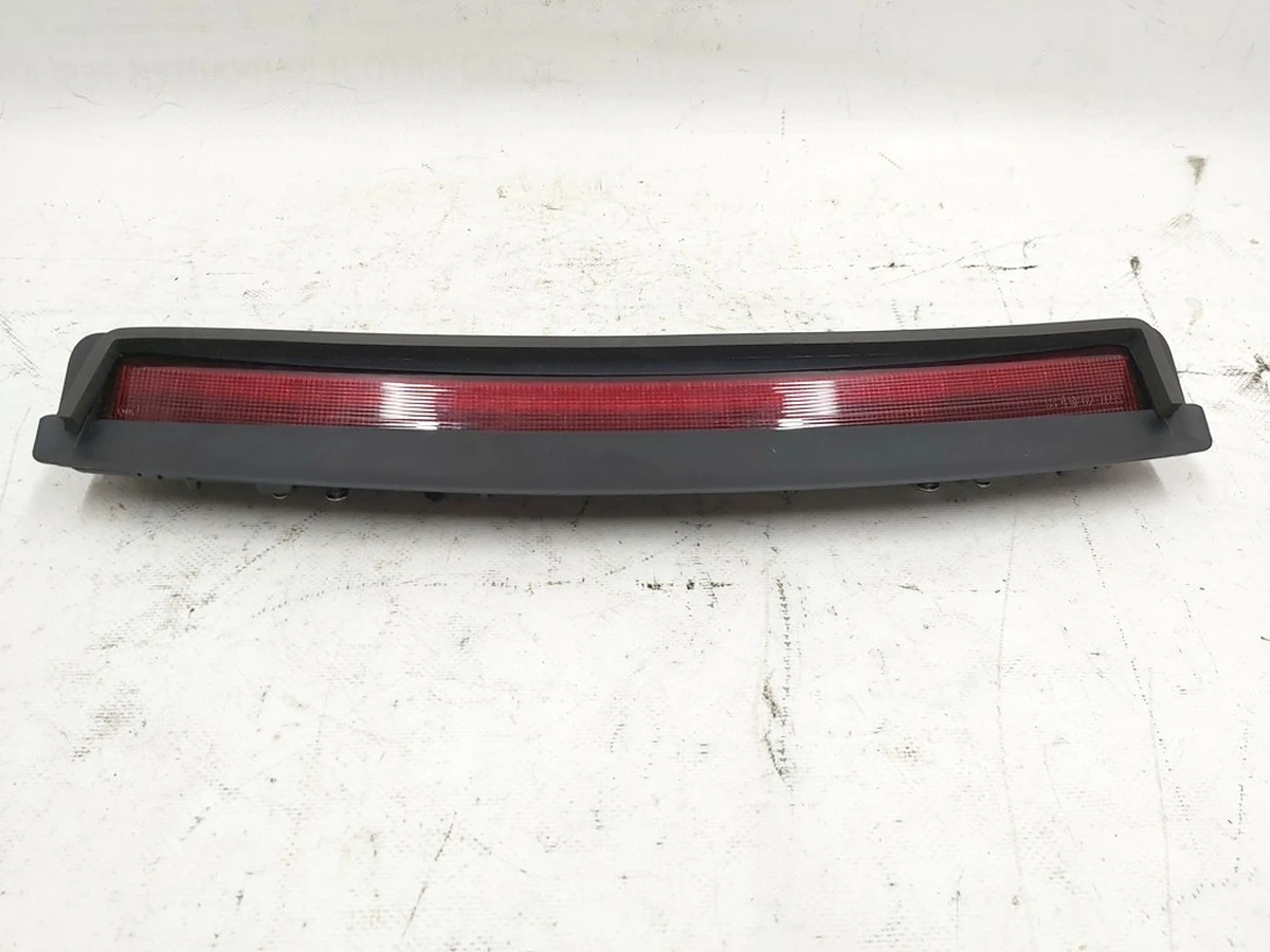 8 СТОП сигнал полки багажного відсіку Tesla Model 3, Model 3 Jan 20243 1077405-00-F