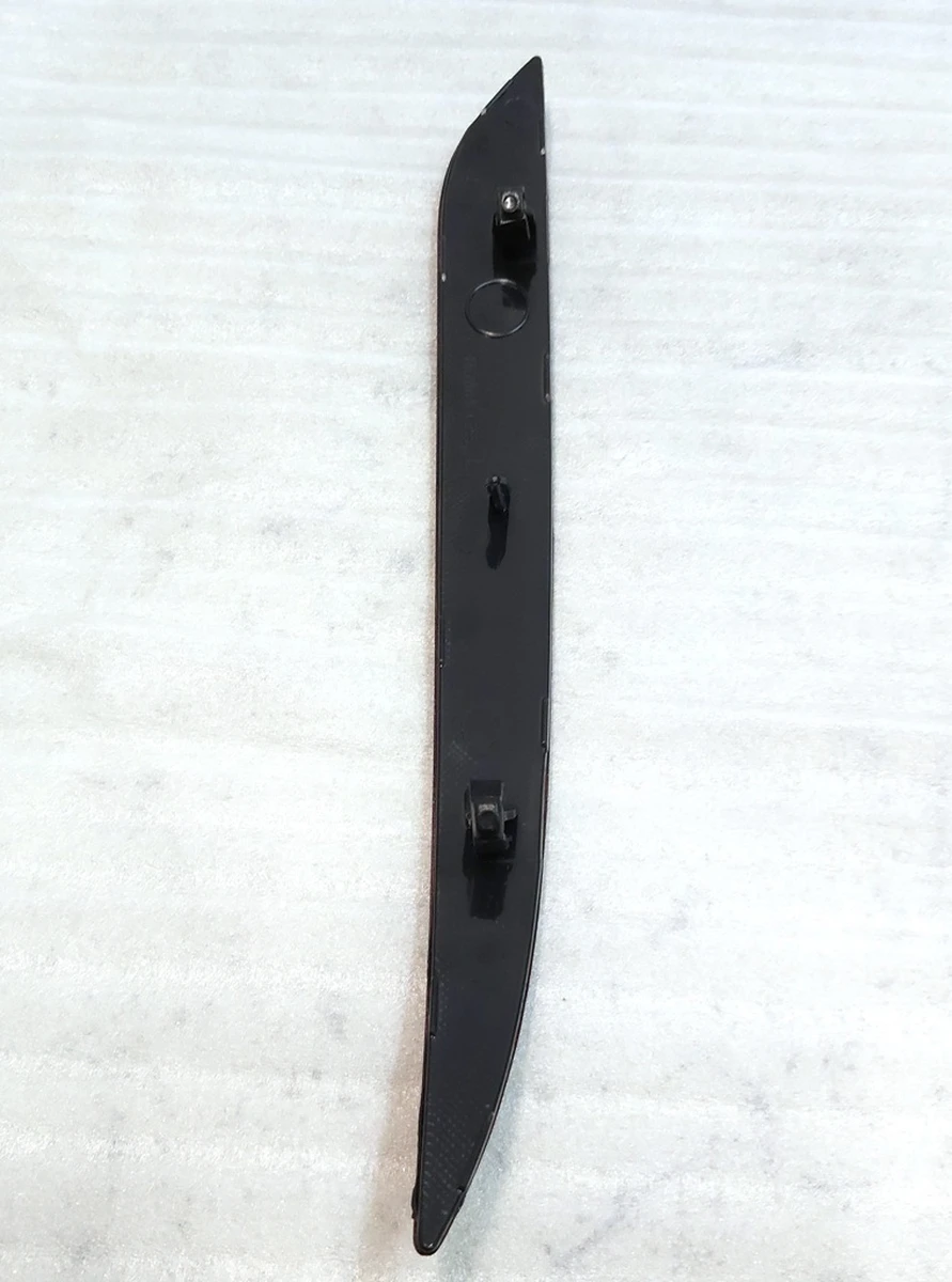 6 Відбивач заднього бампера лівий пасивний Tesla model 3 1077406-00-F