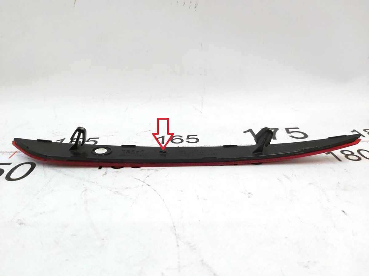 6 Відбивач заднього бампера лівий пасивний Tesla Model 3 1077406-00-F