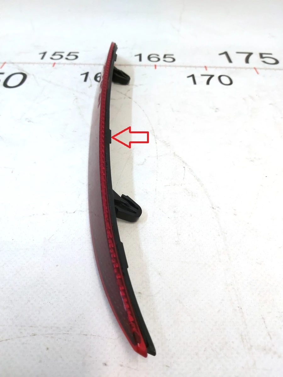 6 Відбивач заднього бампера лівий пасивний Tesla Model 3 1077406-00-F