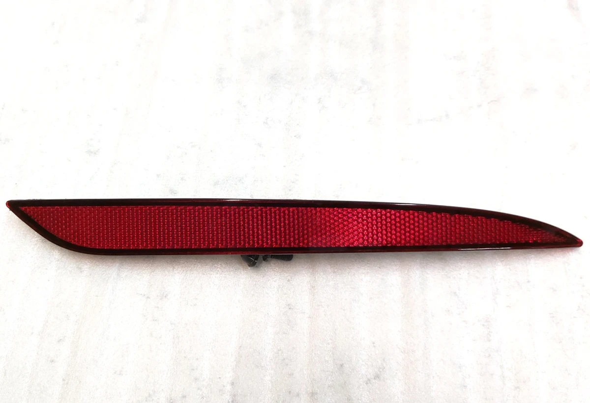 7 Відбивач заднього бампера правий пасивний Tesla model 3 1077407-00-F