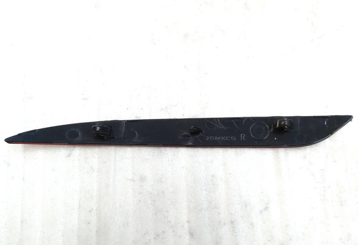 7 Відбивач заднього бампера правий пасивний Tesla model 3 1077407-00-F