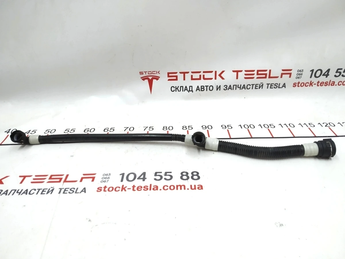 1 Патрубок системы охлаждения основной батареи правый AWD RWD Tesla model 3 1077576-00-E