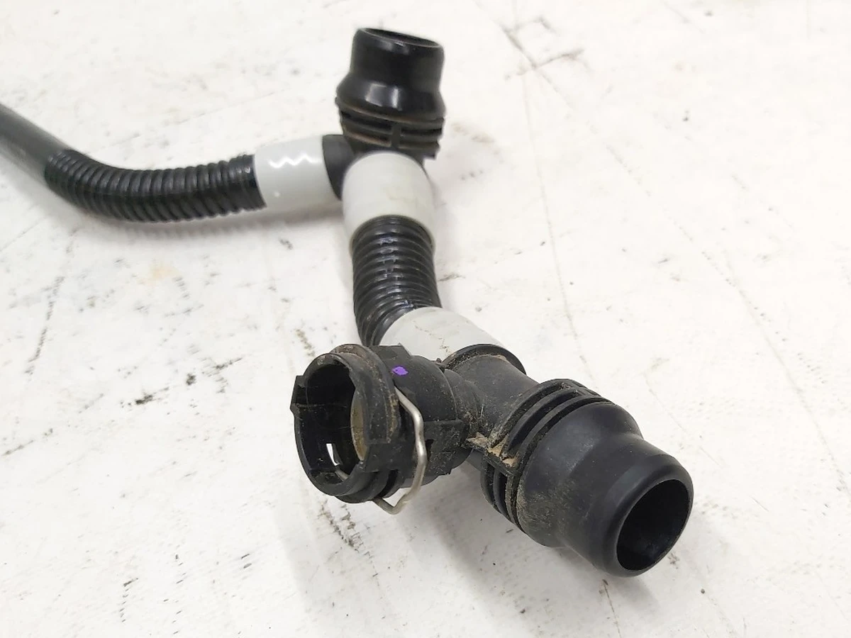 1 Патрубок системы охлаждения основной батареи левый AWD RWD Tesla Model 3, Model 3 Jan 2024, Model Y 1077577-00-F