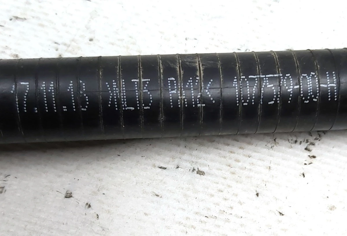 10 Hose (BATT), CHILLER TO BATT, M3 LHD RWD AWD Tesla model 3 1077579-00-H