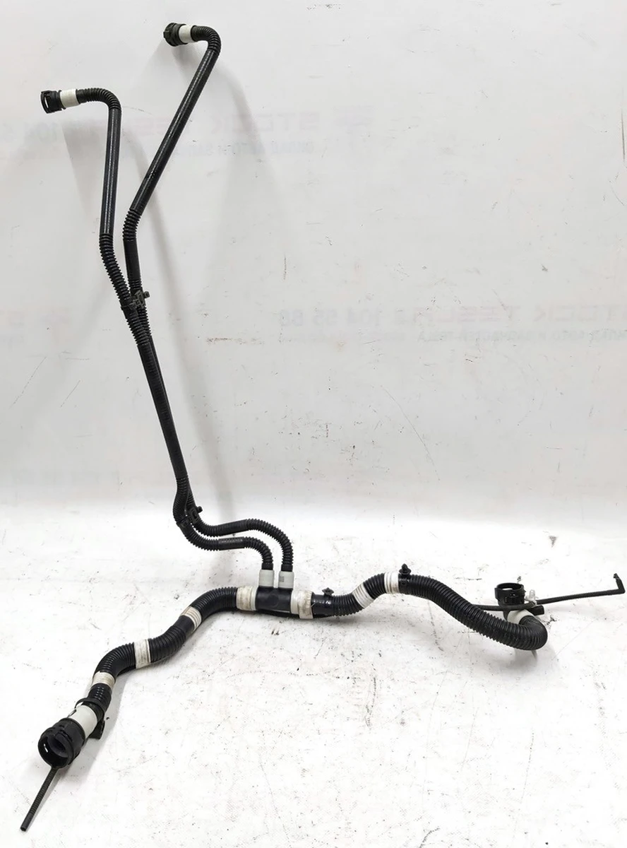 10 Hose (BATT), CHILLER TO BATT, M3 LHD RWD AWD Tesla model 3 1077579-00-H