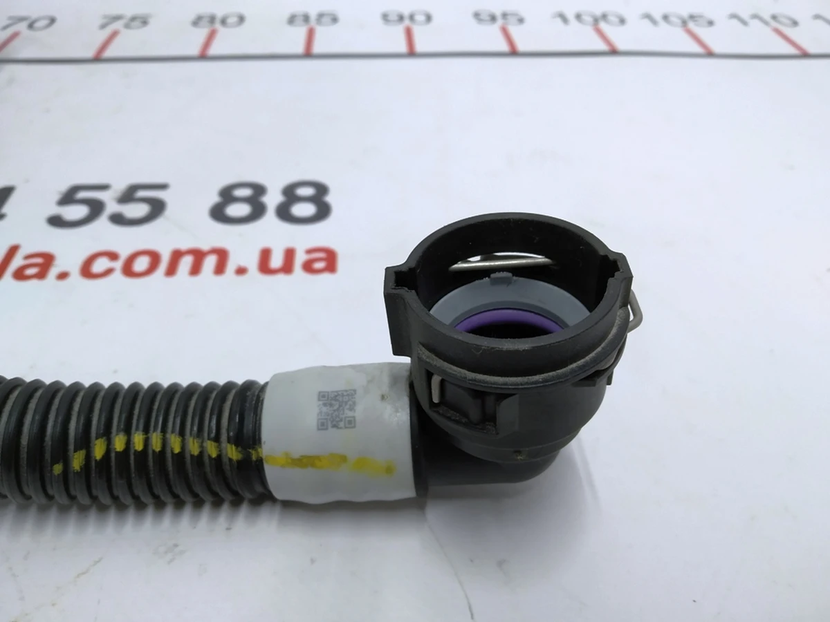 1 Патрубок системи охолодження основної батареї (RWD) Tesla model 3 1077594-00-C