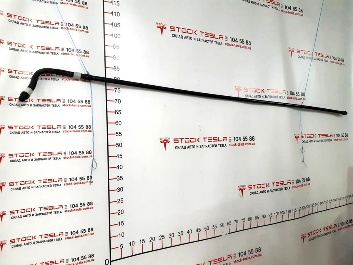 1 Патрубок системи охолодження основної батареї RWD Tesla model 3 1077596-00-D