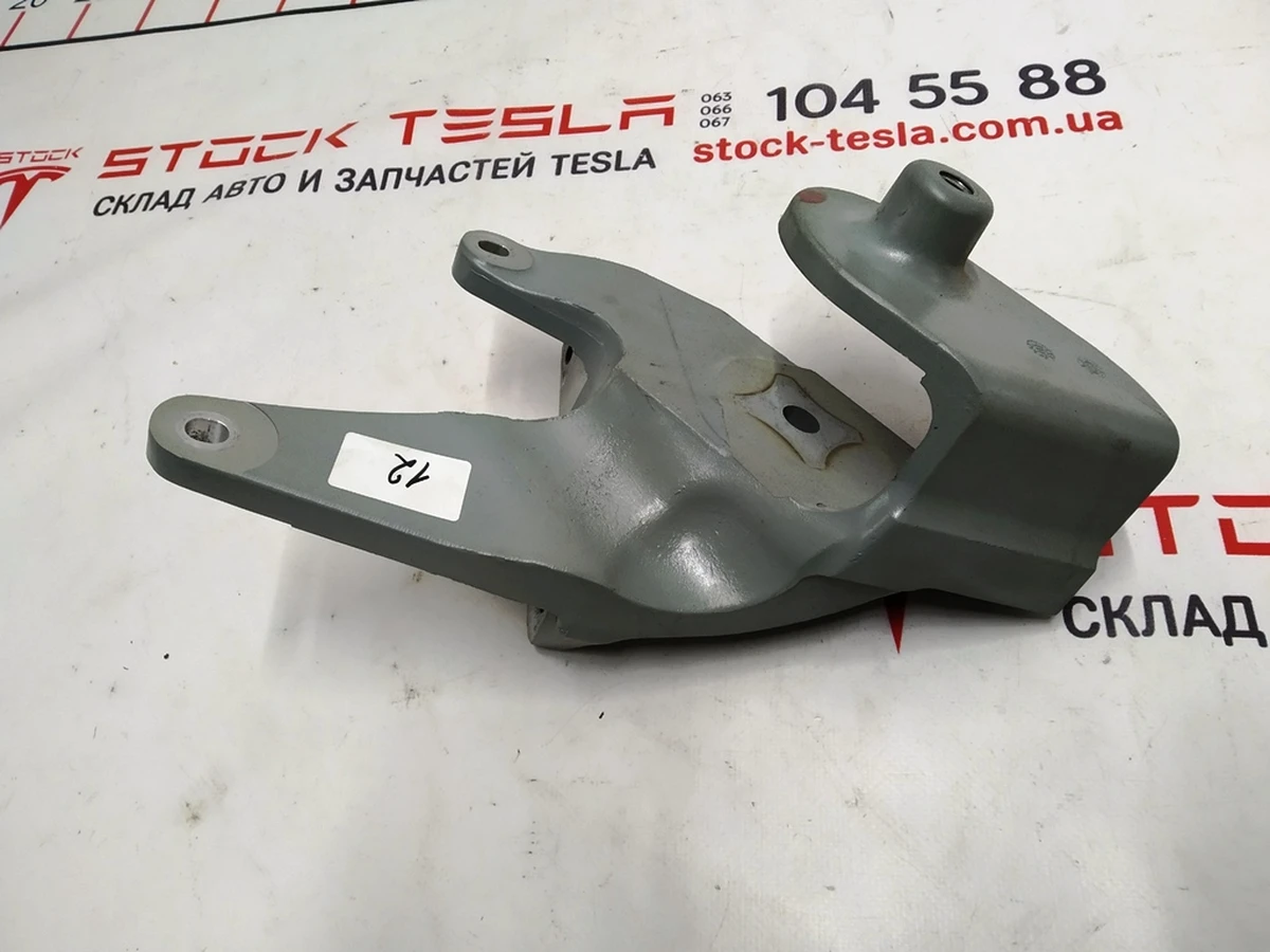 31 Кронштейн крепления двигателя переднего задний правый AWD Tesla model S, model S REST 1489323-S1-D