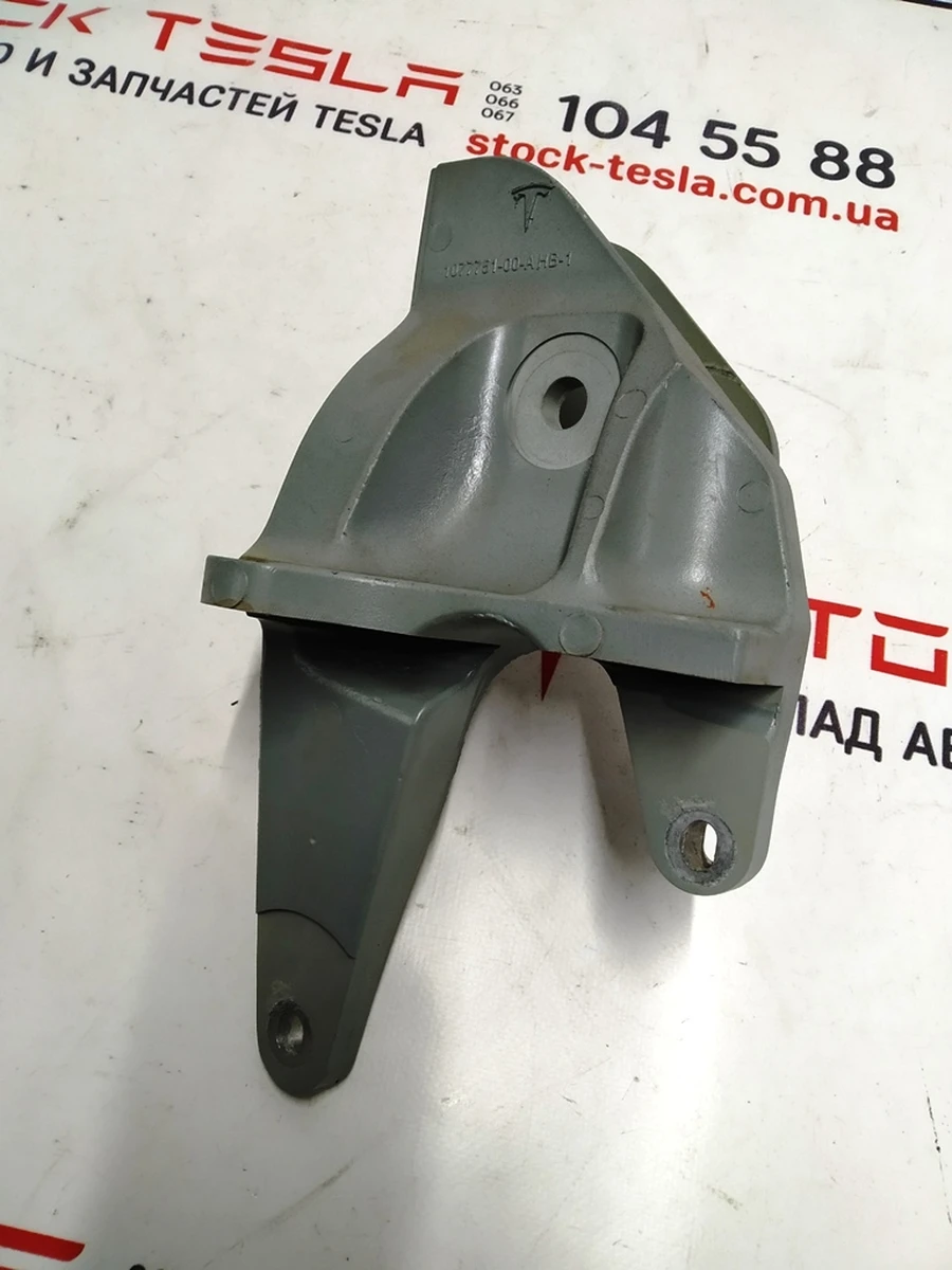 31 Кронштейн крепления двигателя переднего задний правый AWD Tesla model S, model S REST 1489323-S1-D