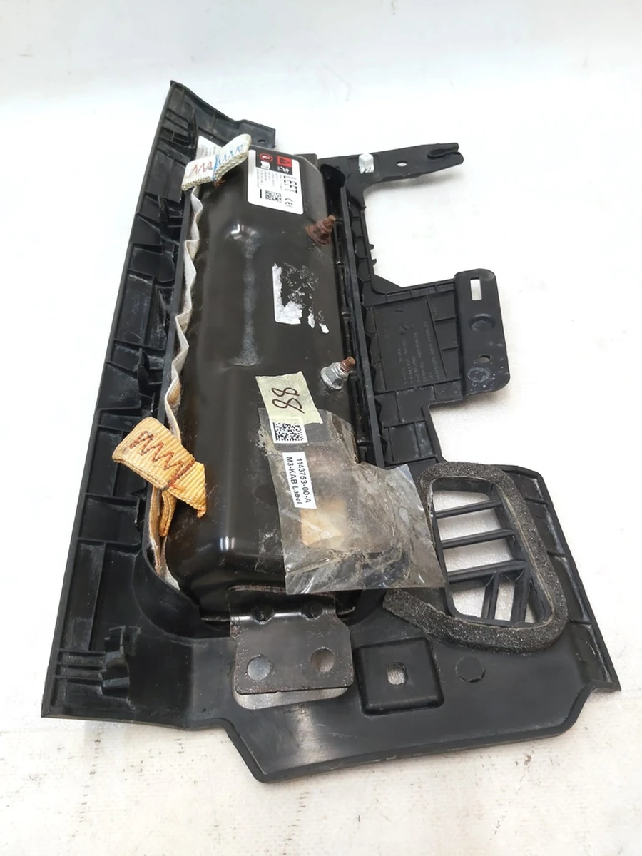 2 Подушка безпеки водія коліна з панеллю у зборі Tesla model 3 1077825-00-D