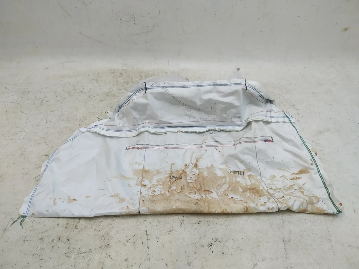 4 Подушка безопасности пассажира колени под восстановление Tesla model 3, model Y 1077826-00-D