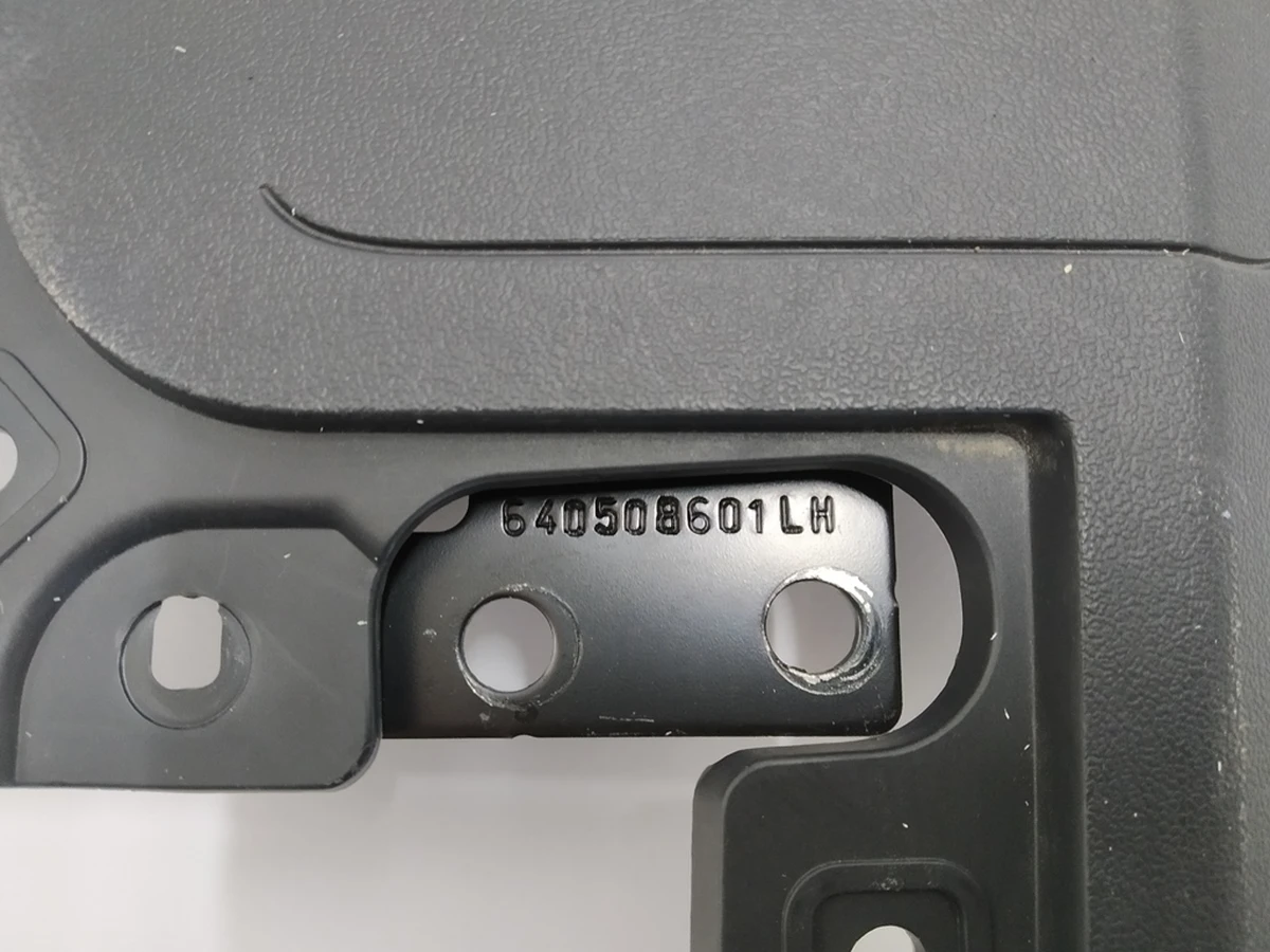 4 Подушка безпеки пасажира коліна з панеллю у зборі Tesla Model 3, Model Y 1077826-00-D