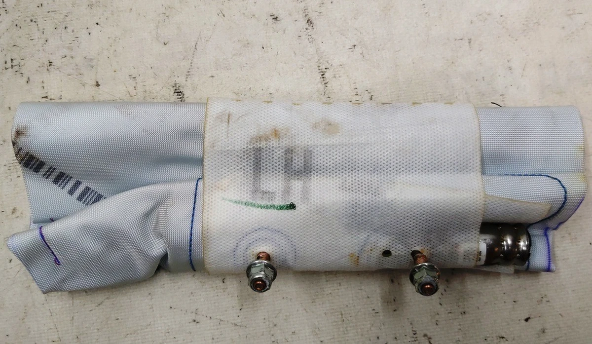 Подушка безпеки сидіння водія Tesla model 3 1077829-00-C