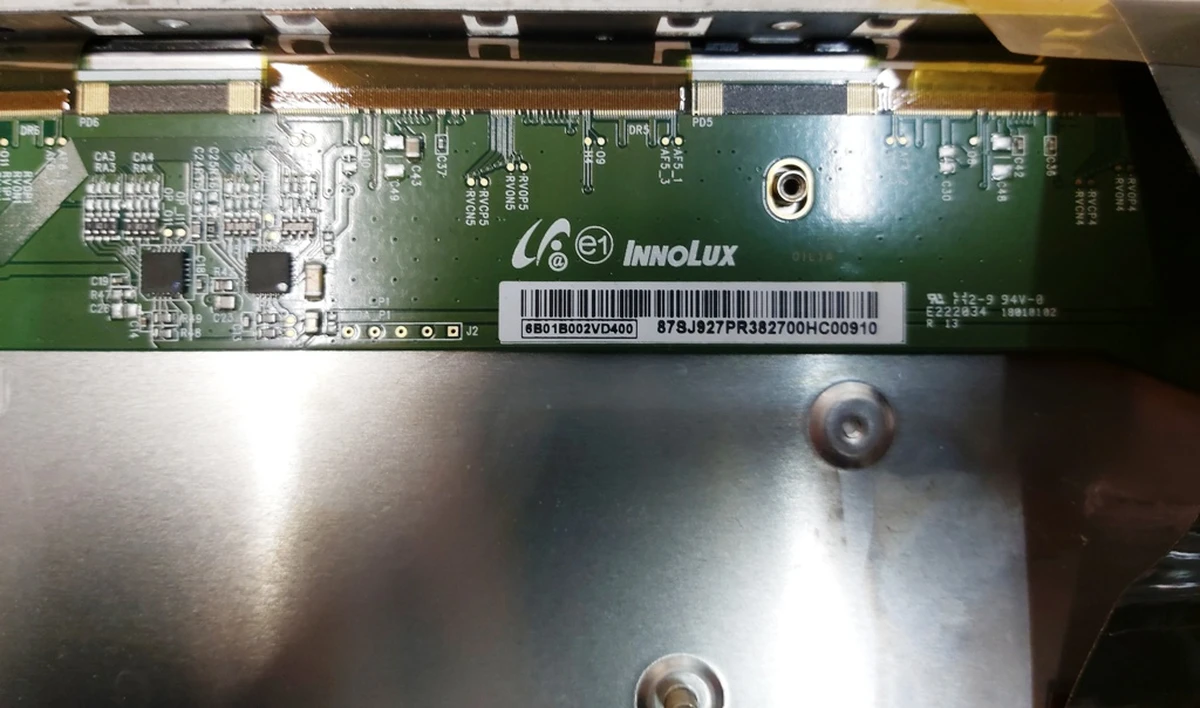 1 Display with touchscreen and cables without fasteners and central boardTesla model S, model S REST, model X 1078118-00-D