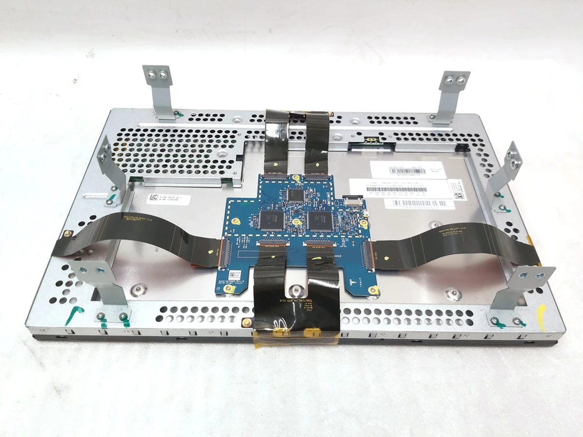 1 Дисплей с тачскрином и платой управления в сборе Tesla model S REST, model X 1078118-00-A