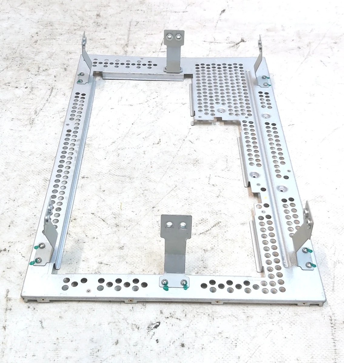 1 Кронштейн основи дисплея з тачскрином Tesla model S, model S REST, model X 1078118-00-D