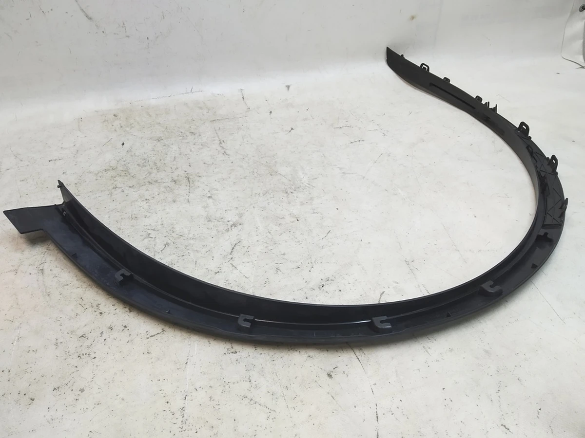 2 Assembly, fender garnish front, RH MDL X (damaged) Tesla Model X 1035289-00-P