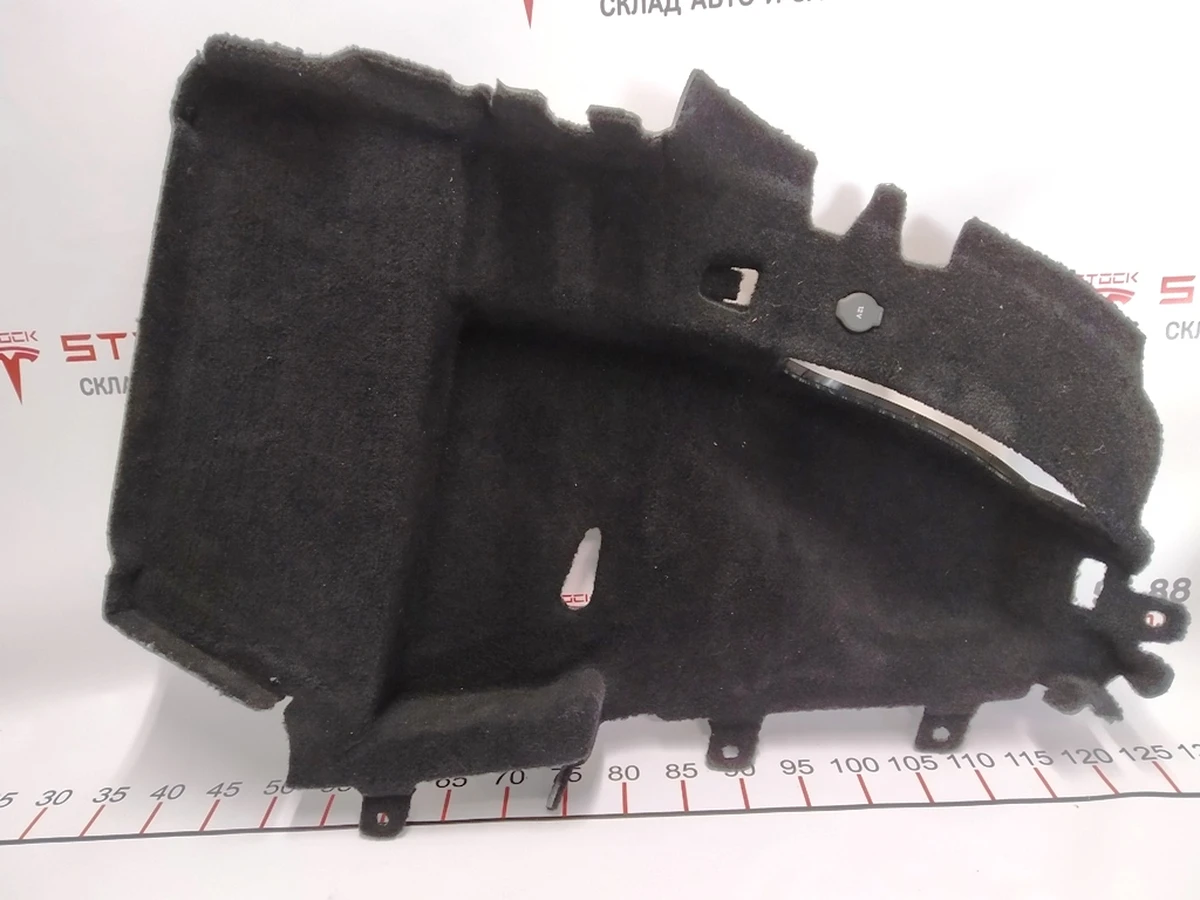 2 Обшивка бокової частини багажника ліва Tesla Model X 1078359-00-C