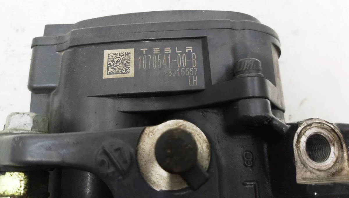 1 RR BRAKE CALIPER ASSY LH - MANDO (without brake pads) and lining "TESLA" Tesla model S REST, Tesla model X 1078541-00-B