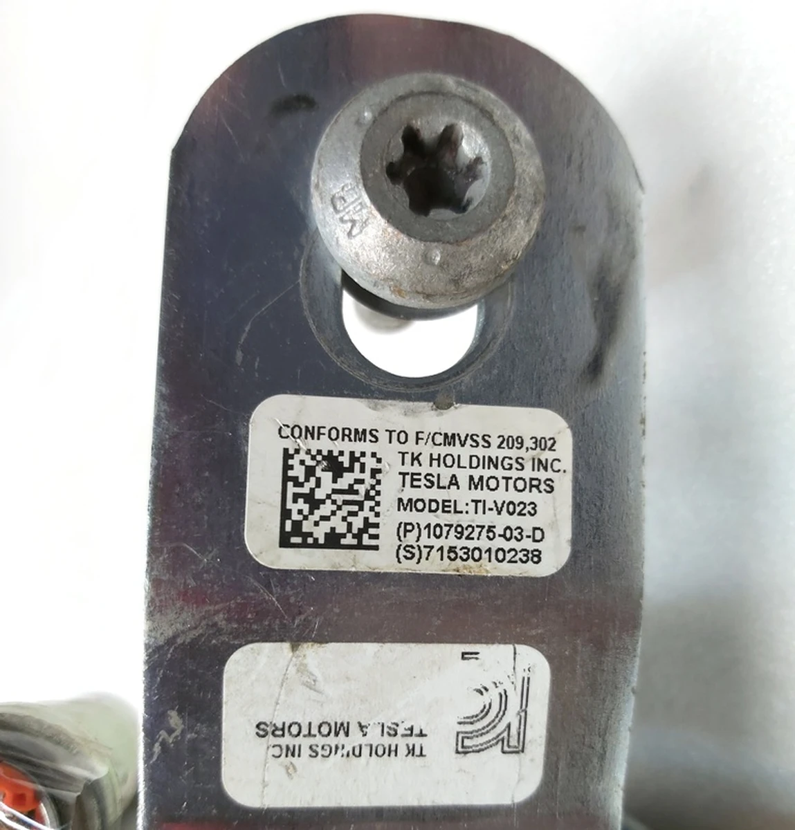 1 Front driver's seat belt (for restoration) Tesla model S REST 1079275-03-D