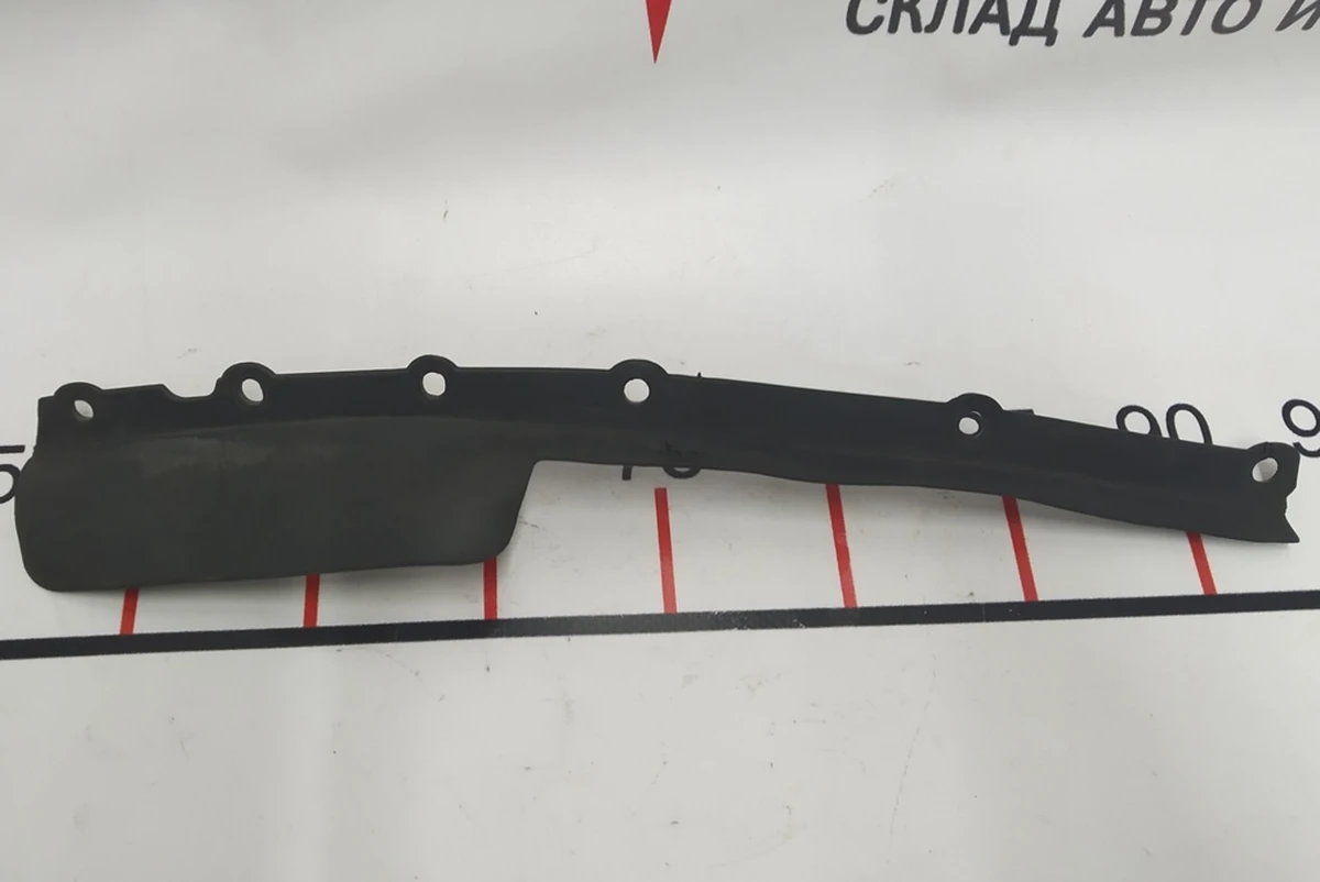Бризговик підкрилка переднього правого AWD Tesla model S REST 1079568-00-A