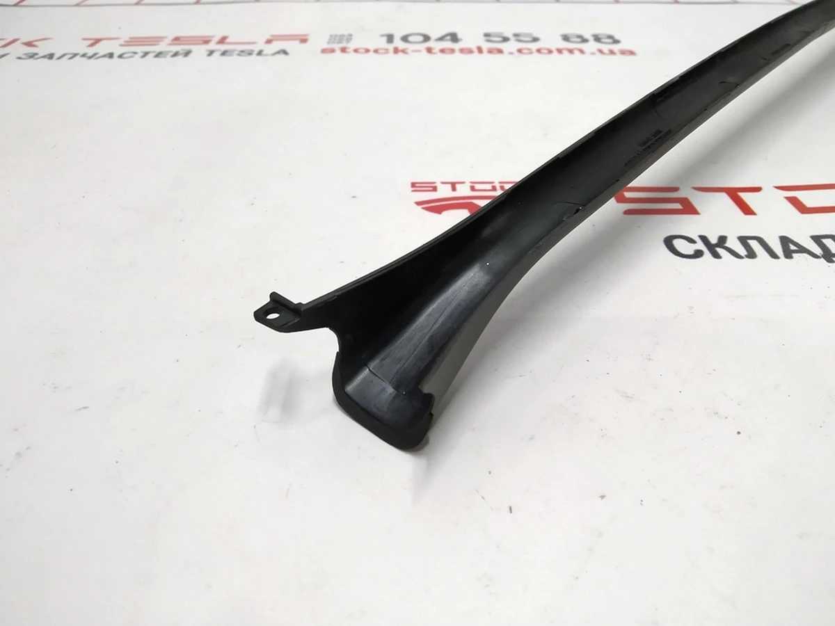 13 Короб проводки камери TRIPLE Tesla Model X 1079608-00-A