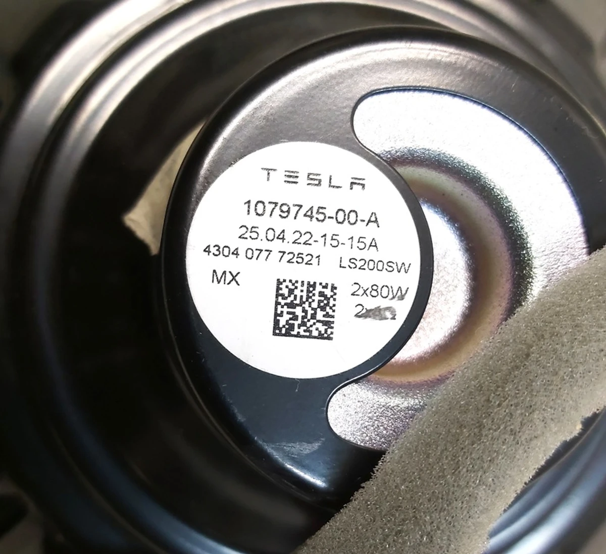 Динамик сабвуфера 2x80W некондиция Tesla model 3, model Y 1079745-00-A
