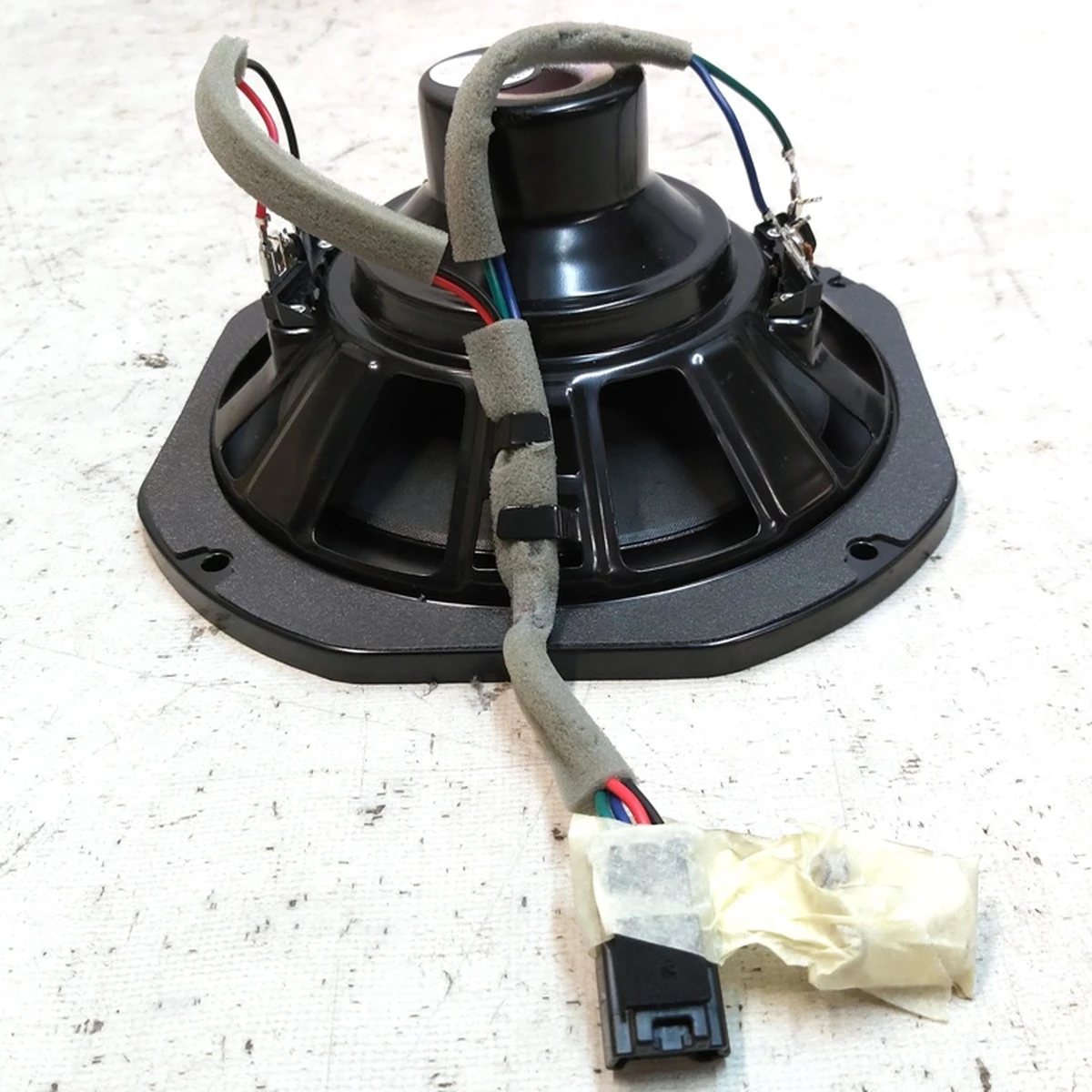 Динамик сабвуфера 2x80W некондиция Tesla model 3, model Y 1079745-00-A