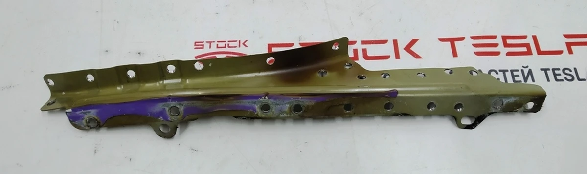 27 Quarter front right internal reinforcement of the wing shelf (pistol) rear Tesla model 3 1080026-S0-C