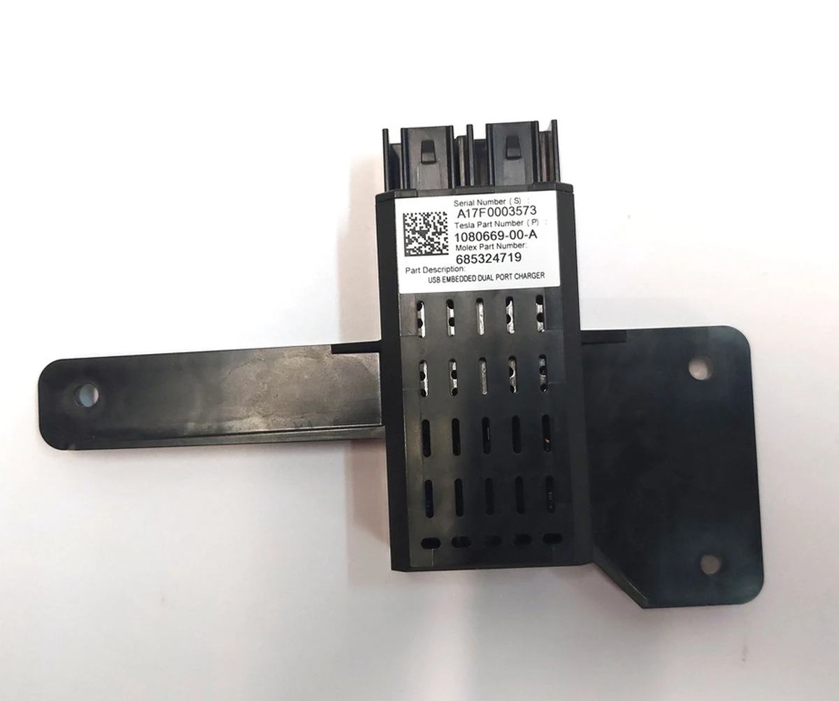 Built-in USB Charger Port Tesla model S REST 1080669-00-A
