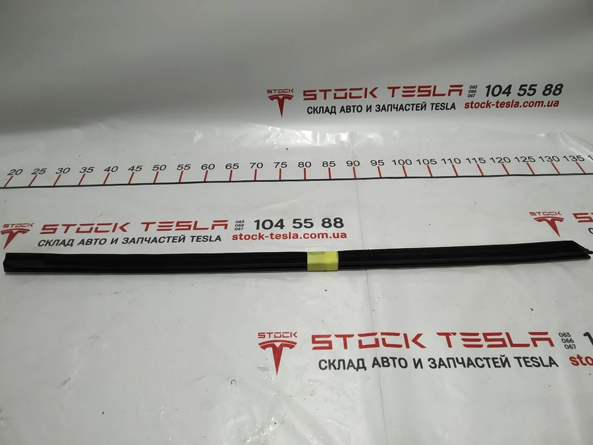 2 Молдинг зовнішній двері передньої лівої хром Tesla model 3 1080681-99-F