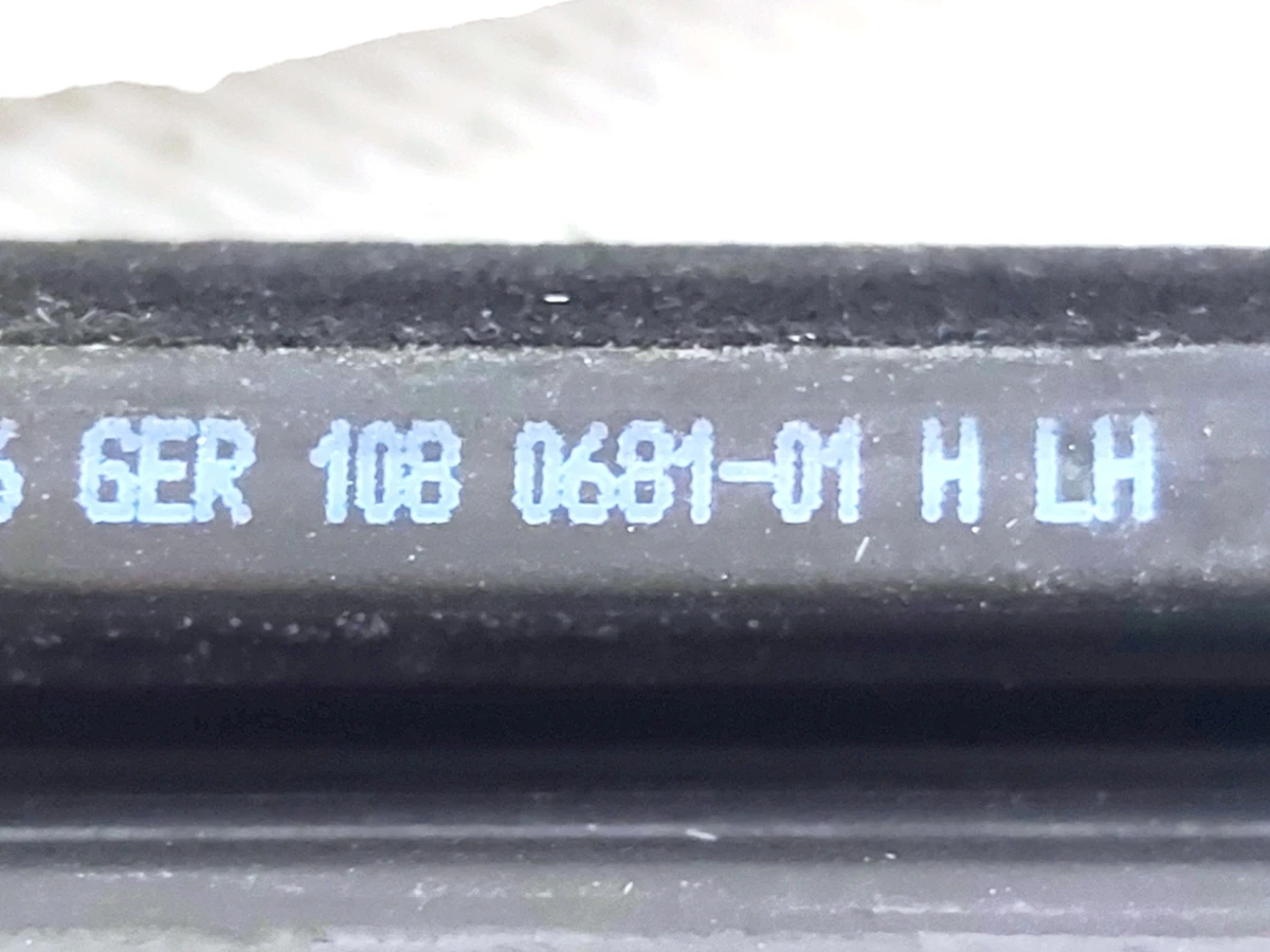 2 Front left door molding BLACK with damage Tesla Model 3 1080681-00-H