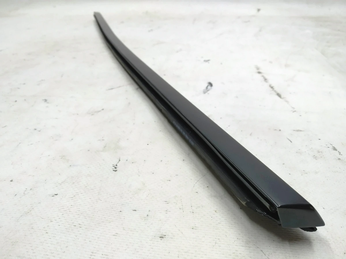 2 Front left door molding BLACK Tesla model 3 1080681-00-H