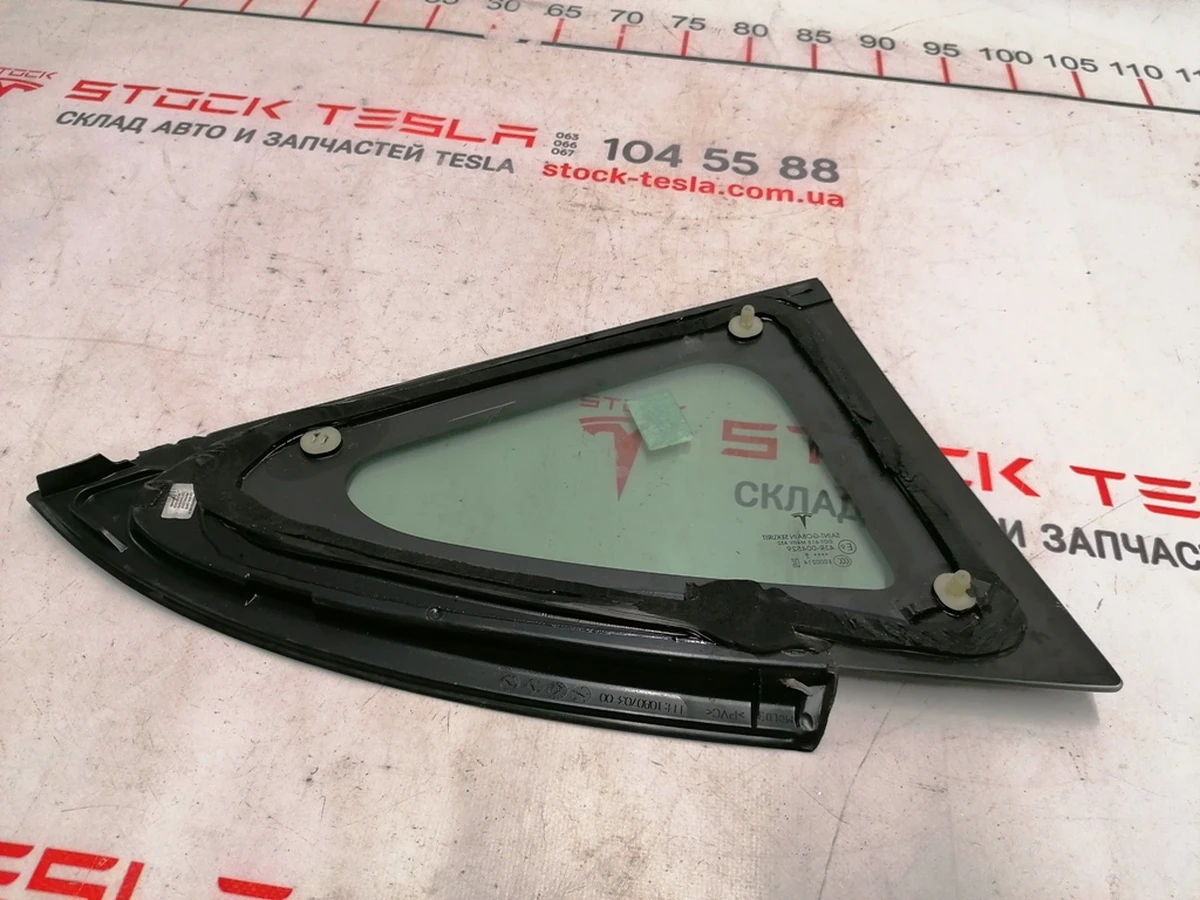 3 Скло крила заднього лівого (кватирка) Tesla model 3 1098757-00-G
