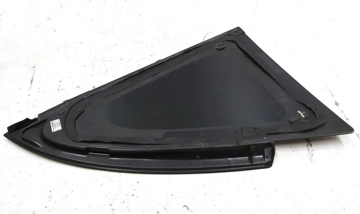 3 Стекло крыла заднего левого (форточка) с повреждением Tesla model 3 1098757-00-G