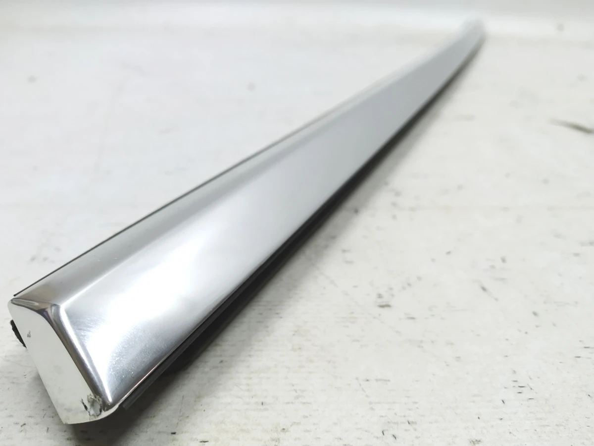 2 Молдинг наружный двери задней левой хром Tesla model 3 1080745-99-G