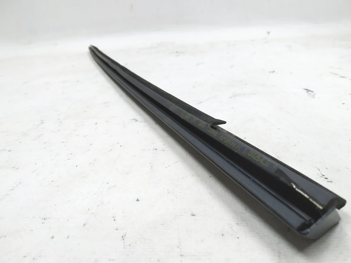 2 Молдинг зовнішній двері задньої лівої BLACK Tesla model 3 1080745-00-I