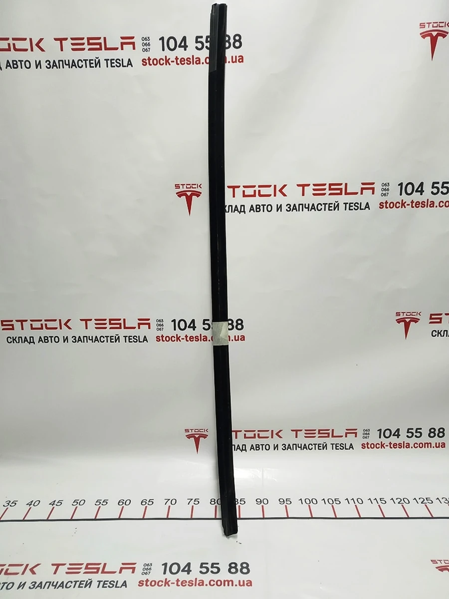 2 Molding outer door rear left chrome Tesla model 3 1080745-99-G