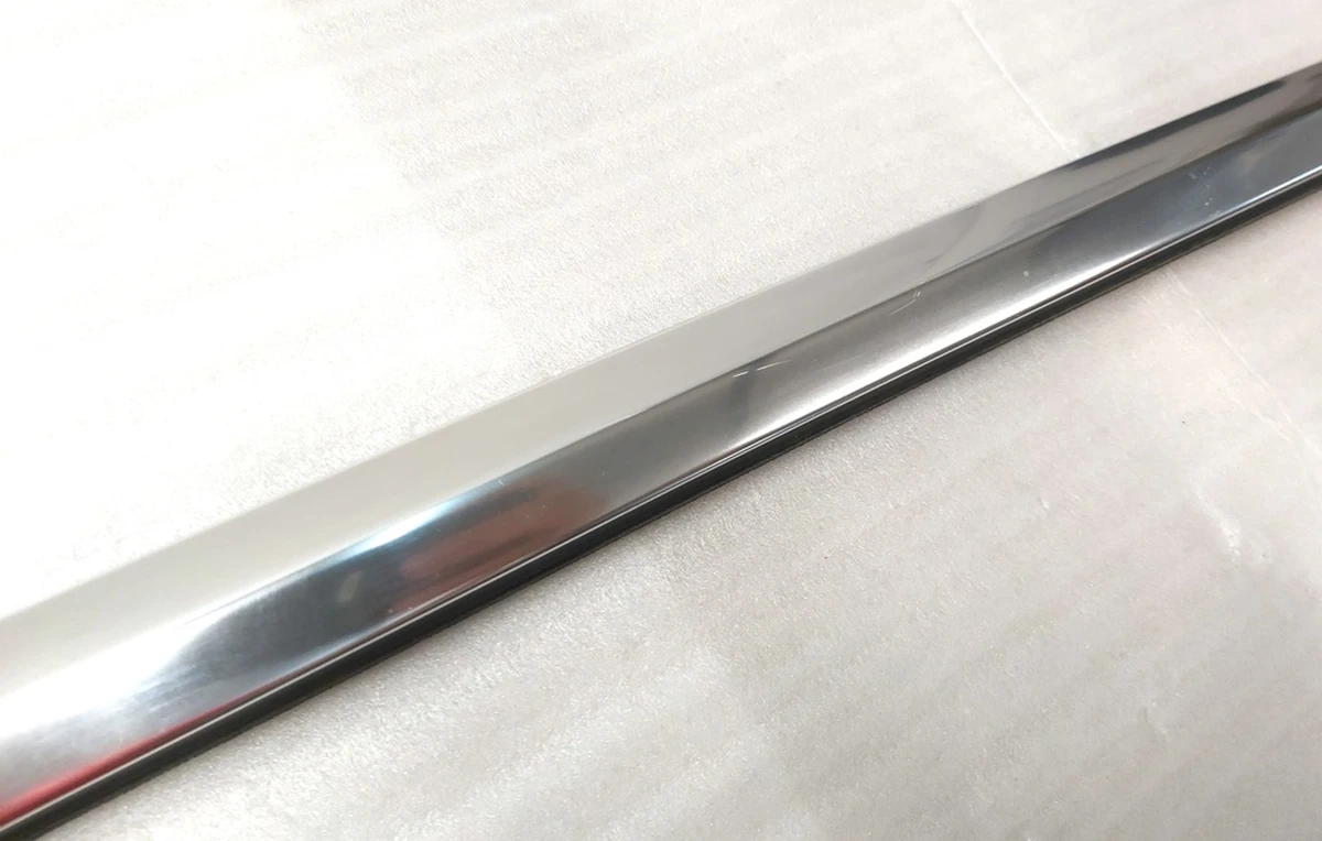 2 Молдинг зовнішній двері задньої лівої хром із пошкодженням Tesla model 3 1080745-99-G