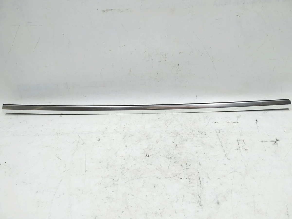 2 Molding outer door rear right chrome Tesla model 3 1080748-99-G