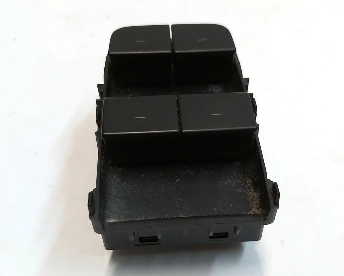 10 Блок управления стеклоподъёмниками на двери водителя (матовый) Tesla model S Feb 2021, model 3, model 3 Jan 2024 , model Y 1081037-02-G