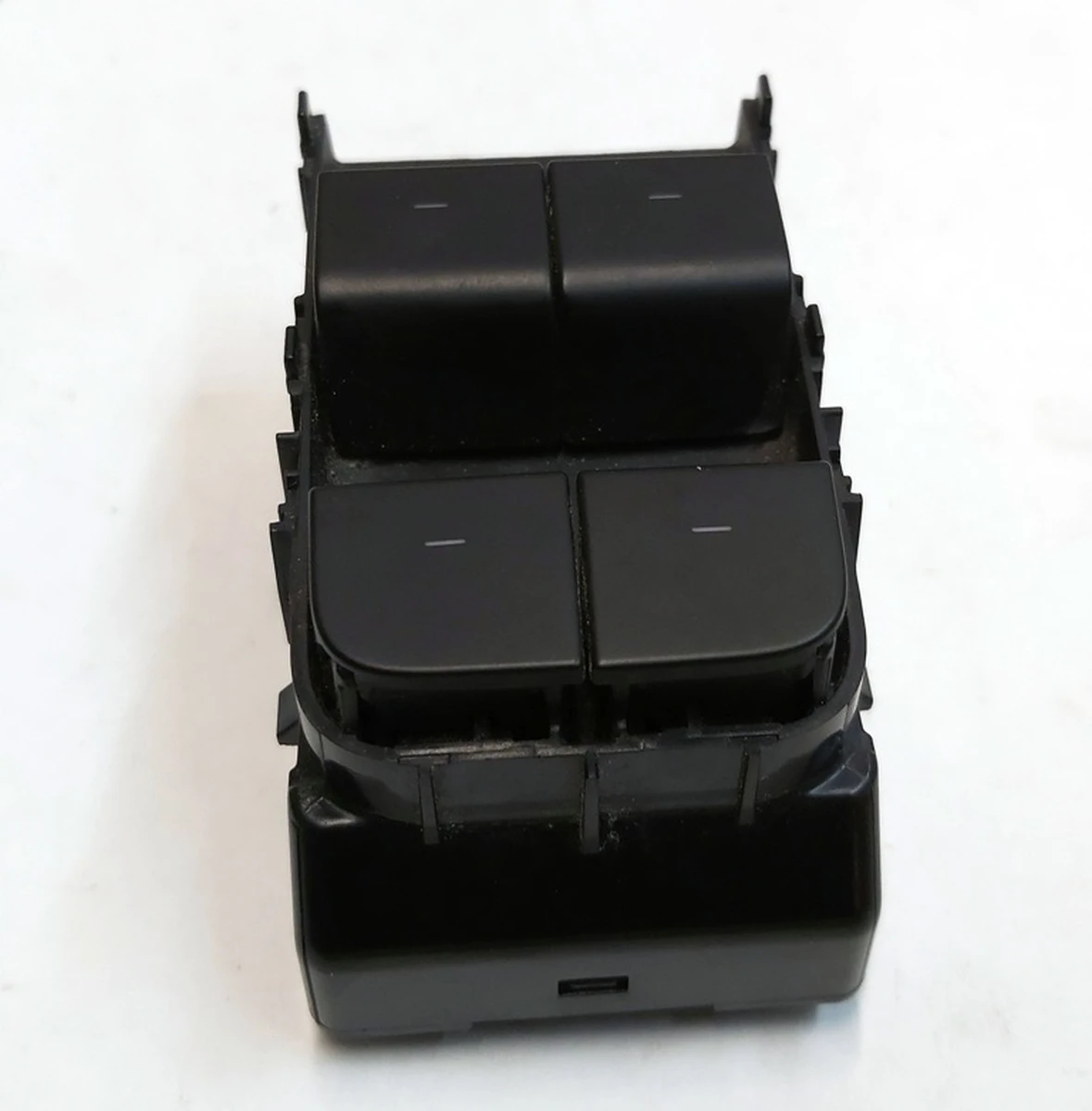 10 Блок управления стеклоподъёмниками на двери водителя (матовый) Tesla model S Feb 2021, model 3, model 3 Jan 2024 , model Y 1081037-02-G