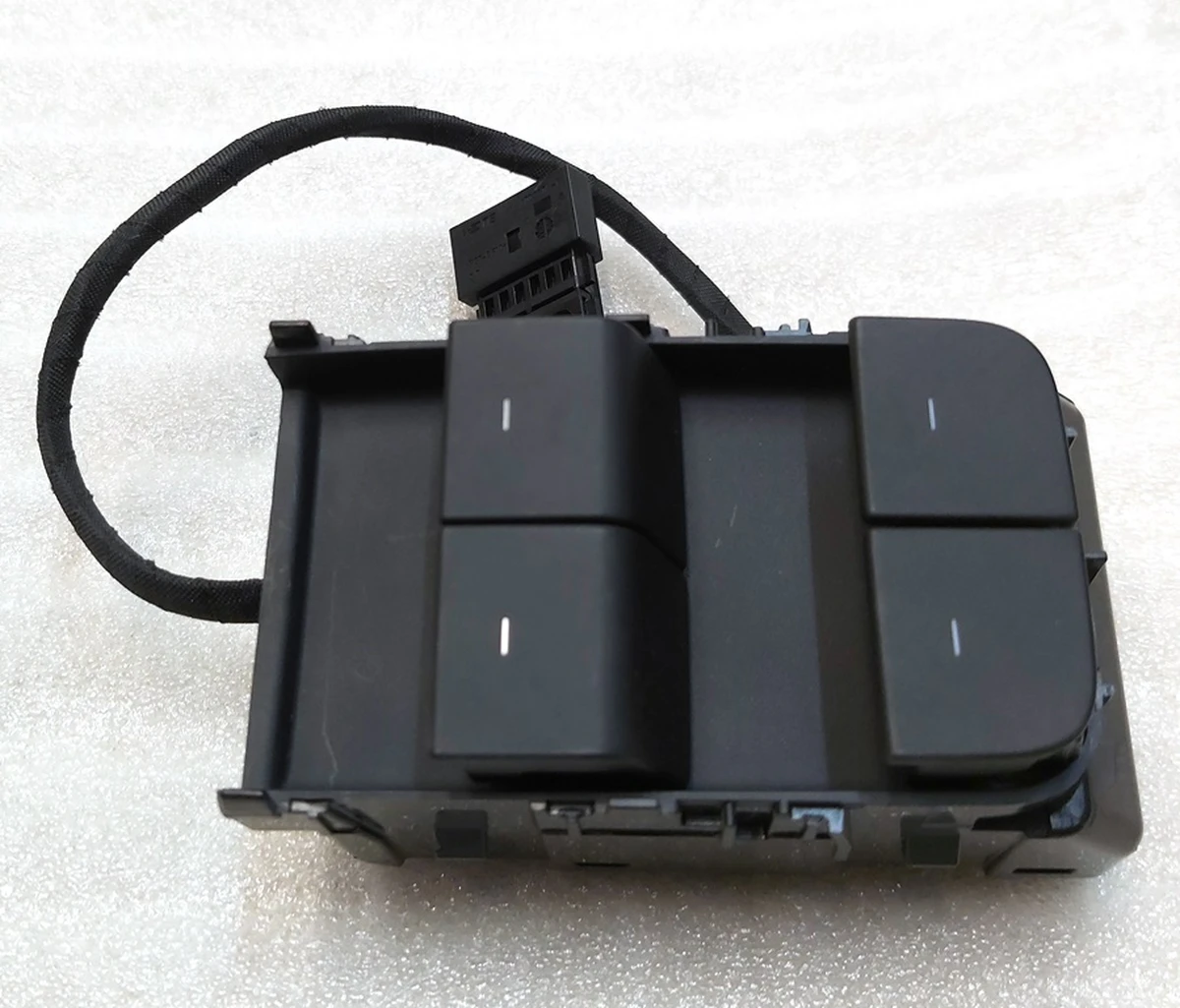 10 Door, Window switch, Driver, Matte Tesla Model S Feb 2021, Model S June 2025, Model 3, Model 3 Jan 2024, Model Y, Model Y Feb 2025 1081037-02-G