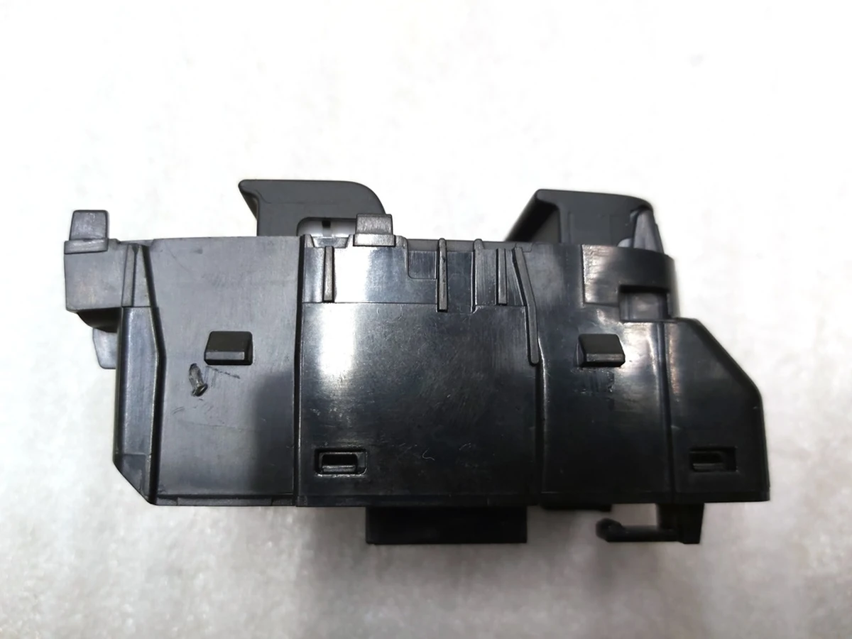 10 Блок управління склопідйомниками на дверях водія (матовий) без проводки Tesla model S Feb 2021, model 3, model 3 Jan 2024 , model Y 1081037-02-G